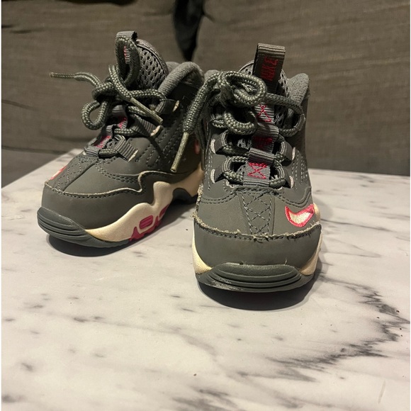 NIKE AIR GRIFFEY MAX 2 WOLF GREY/ PINK/WHITE Sz 5C - Picture 2 of 4